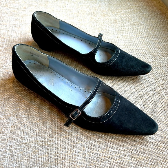 Vintage 90s Mary Janes - Joan and David - Picture 1 of 12